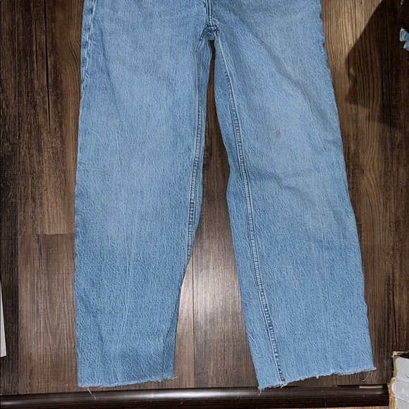 Abercrombie Cropped Light Blue Straight Leg Jeans - Picture 3 of 9